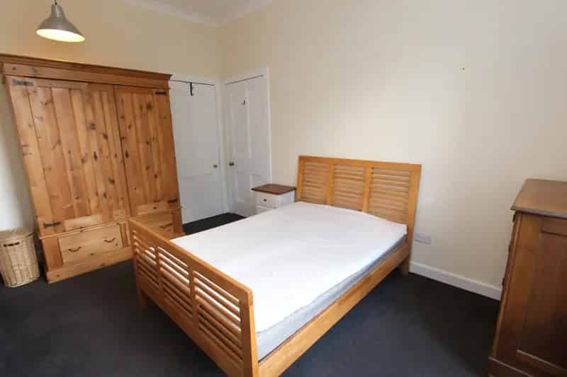 2 Bedroom Furnished Flat to Rent in Edinburgh New Town