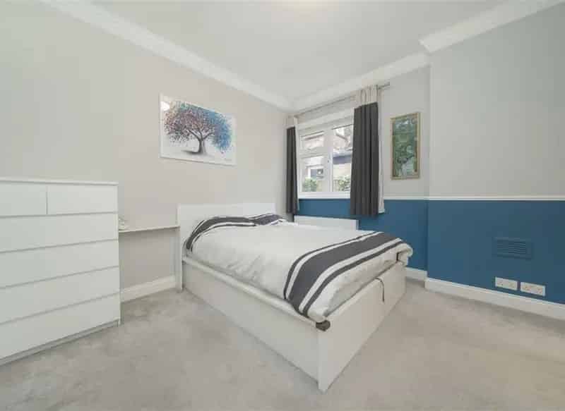 Spacious 3-Bed Period Conversion with Garden and Home Office