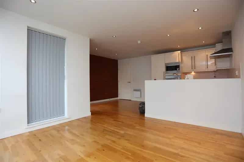 2 Bedroom Flat House to Rent in Brighton
