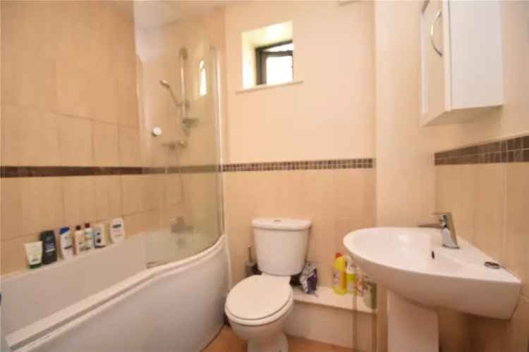 Apartment For Sale in Leeds, England