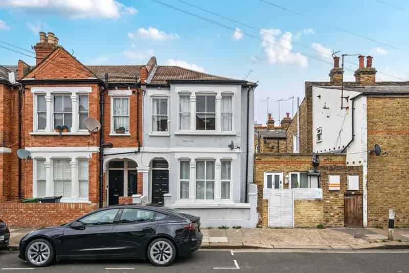 Flat For Sale , London, England