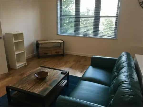 2 Bedroom Apartment House to Rent
