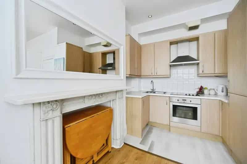 Ground Floor Studio Flat Near Beach - Ideal First Time Buy