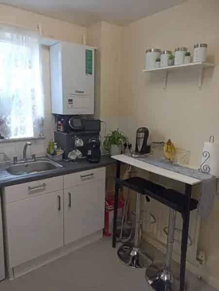 Home Exchange 2-Bedroom Apartment for 4-5 Bedroom House