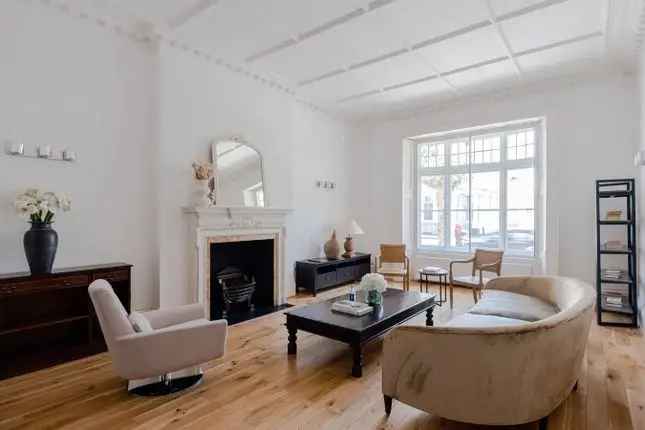 Flat for sale in Queen's Gate, South Kensington, London SW7