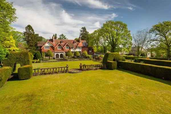 Endrick Lodge Historic Home for Sale