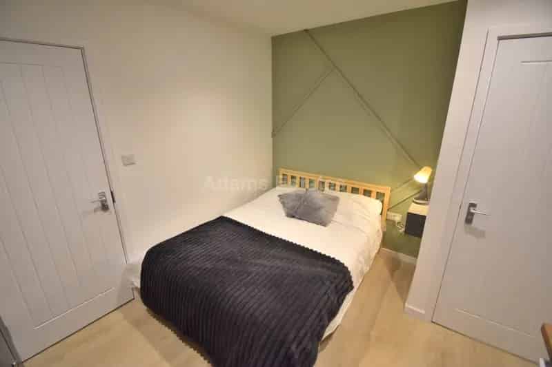 1 Bedroom House Share Near Reading Town Centre