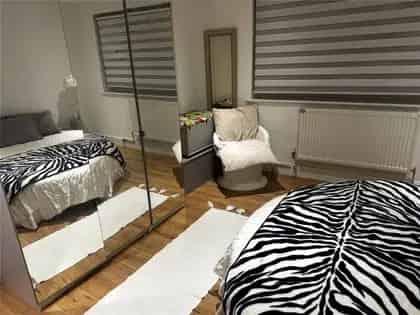 Spacious Furnished Room in Purley 2-Bedroom House