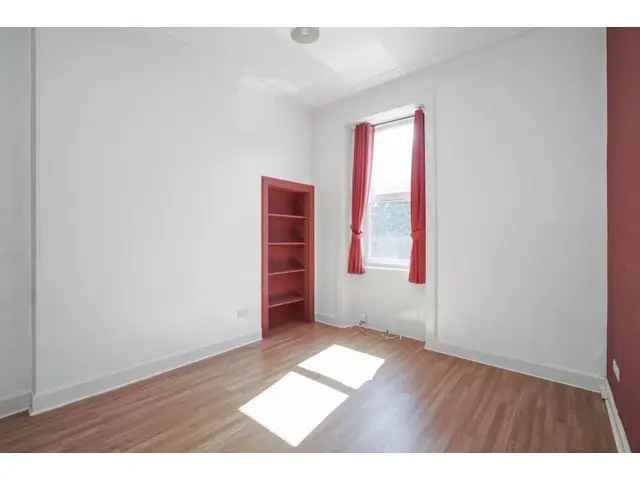 2 bedroom flat  for sale