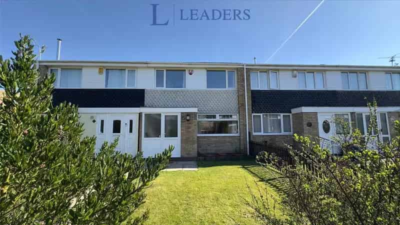 3 Bedroom Terraced House For Sale West Heath