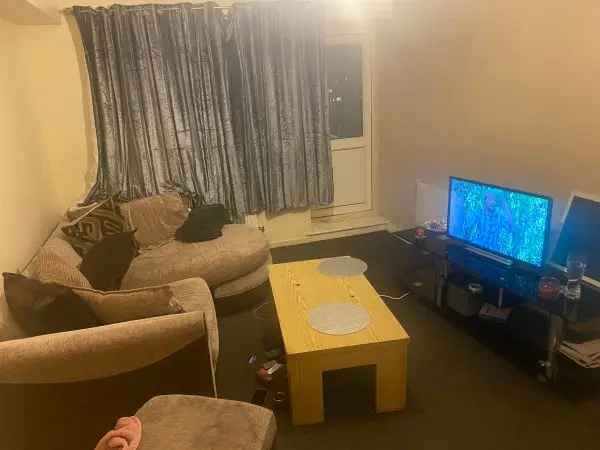 Flat For Rent in Leeds, England