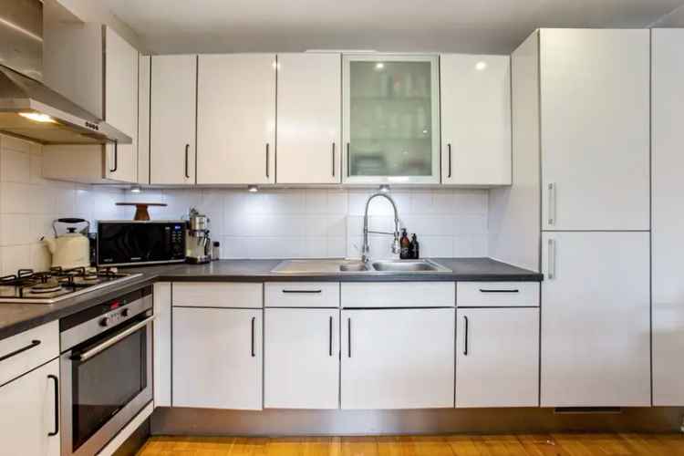 2 bedroom flat/apartment in London