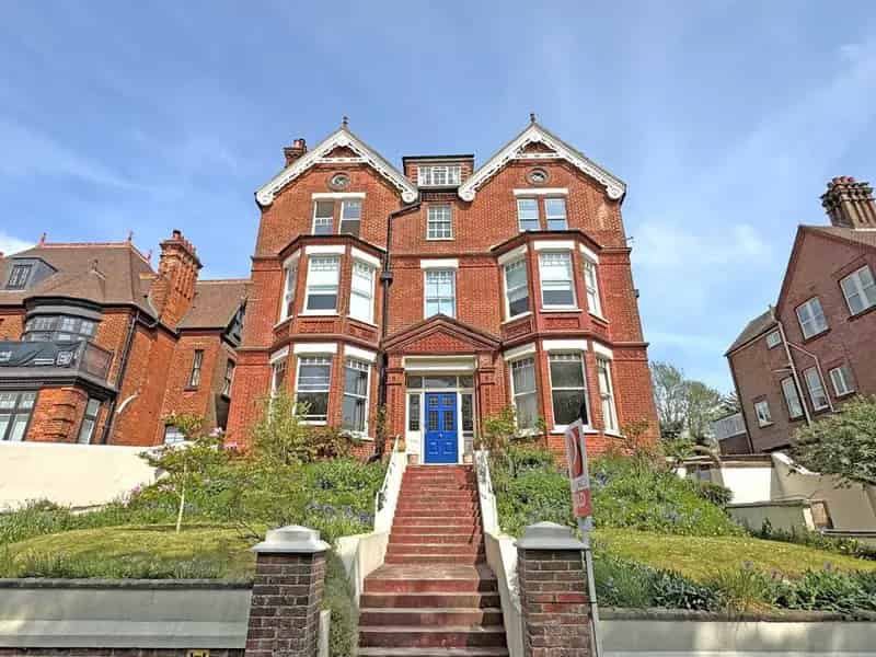 2 Bedroom Flat for Sale