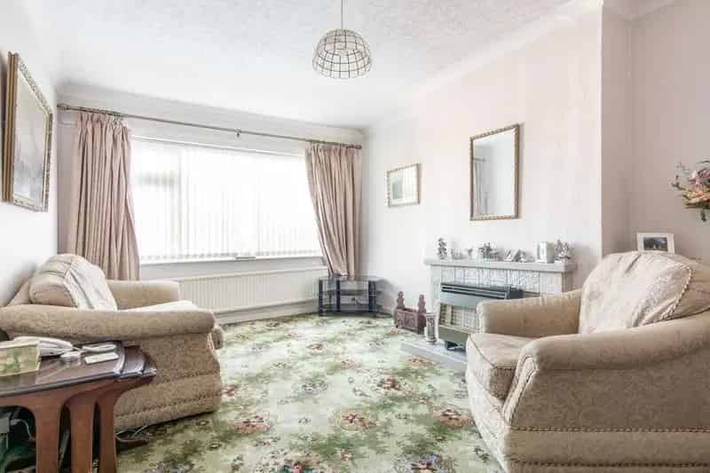 2 Bed House for Sale Near Amenities