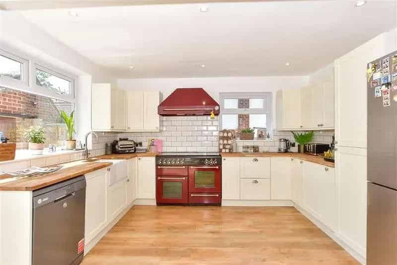 3 Bed Semi-Detached House for Sale