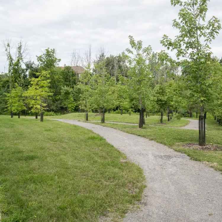 LEED Certified 3-Bedroom House Near Sainte-Anne