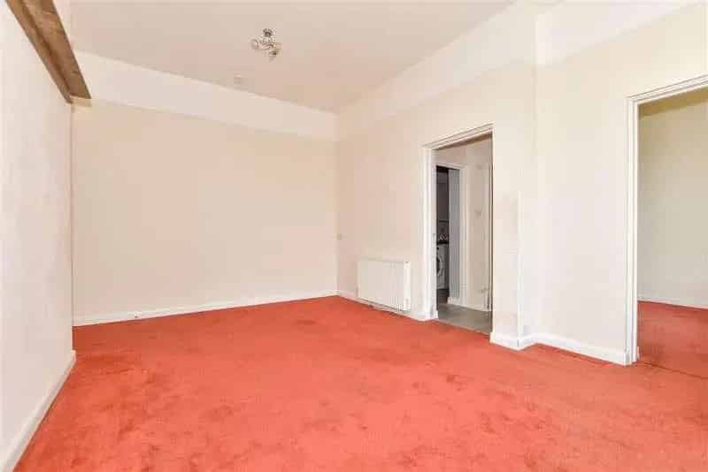 2 Bed Flat for Sale Folkestone Town Centre