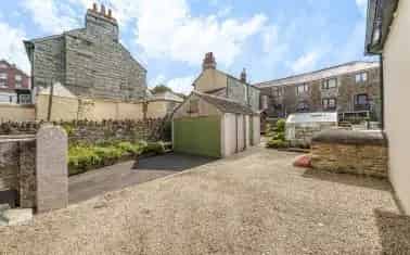 Grade II Listed Cottage in Launceston Town