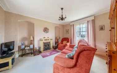 House For Sale in Launceston, England