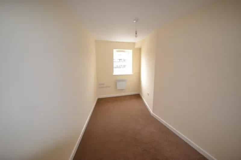 2 Bedroom Flat For Sale Crecy Court