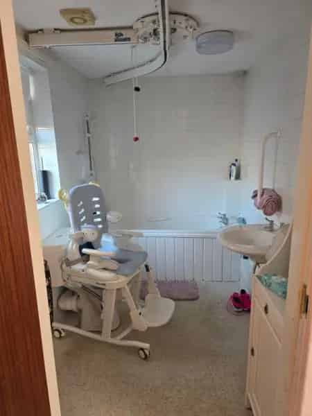 3 Bedroom Wheelchair Accessible House Near Park