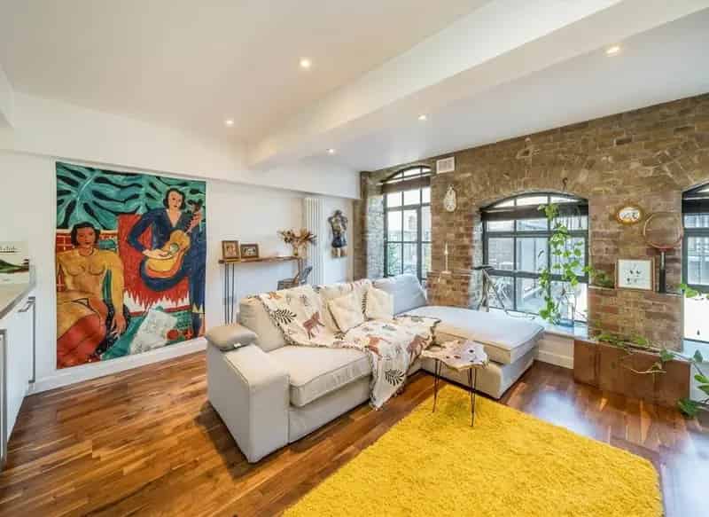 Flat For Sale , London, England