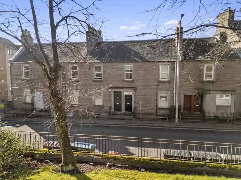 3 Bedroom Flat for Sale in Dundee