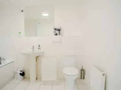 1 Room 62m² Canary Wharf Apartment