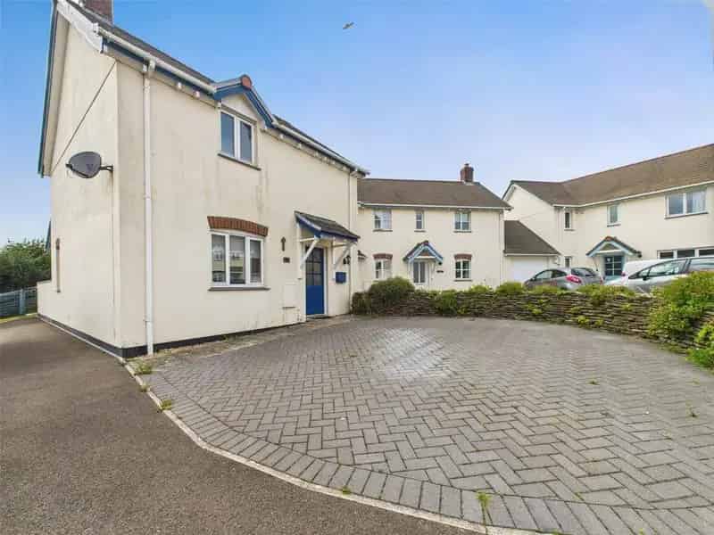 3 Bedroom Link Detached House for Sale in Kilkhampton
