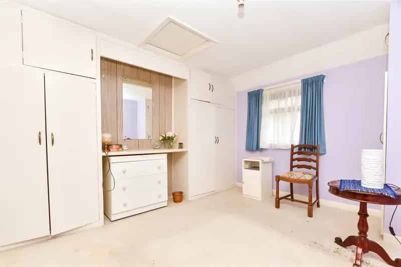 2 Bedroom Detached House for Sale in Westcott