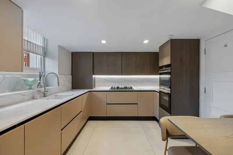 Luxury 3-Bedroom Hyde Park Apartment  Kensington Palace Views
