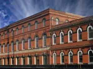 Quality Contemporary Offices in Landmark Building