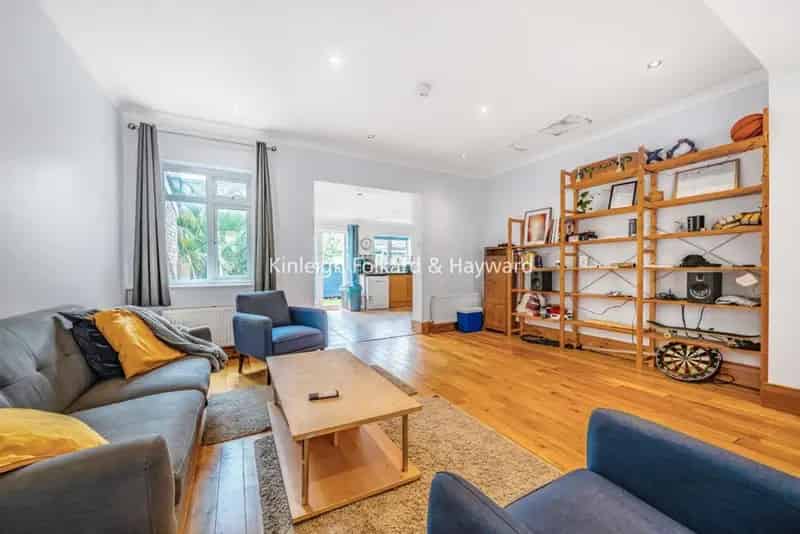 Four Double Bedroom Period House with Large Garden