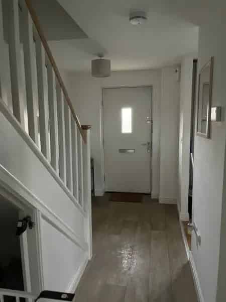 Large Two Bedroom House in Quiet Cul-de-sac