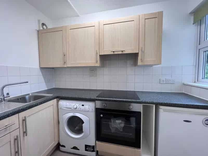 1 Bedroom Ground Floor Flat Near Bath Train Station