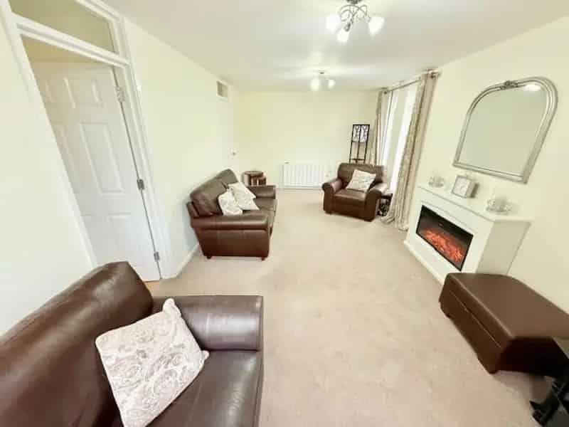 2 Bedroom Flat To Let Furnished or Unfurnished