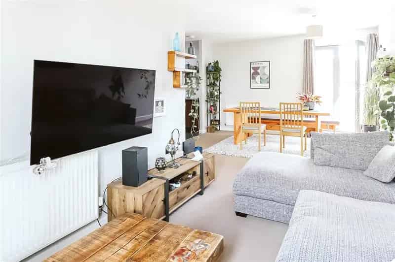 2 Bedroom Apartment Ashley Down BS7 - Modern Furnished Apartment with Parking