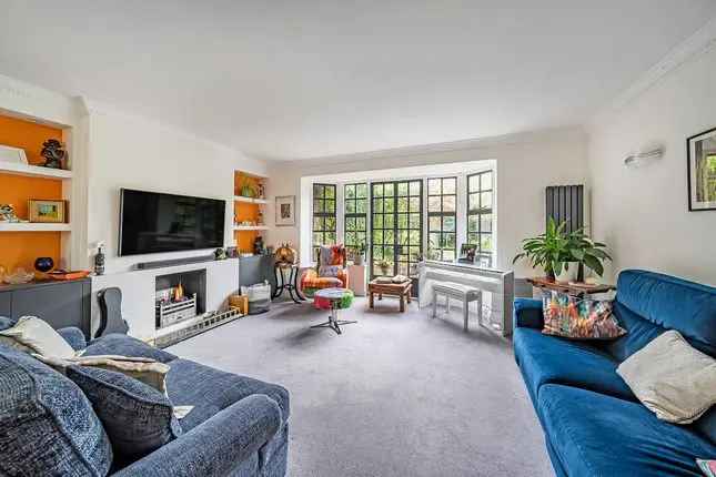 5 Bedroom Semi-Detached House for Sale Hampstead Garden Suburb