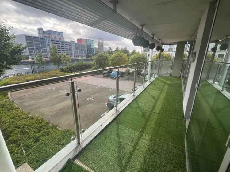 2 Bedroom Flat for Sale Salford M50 Waterfront Apartment