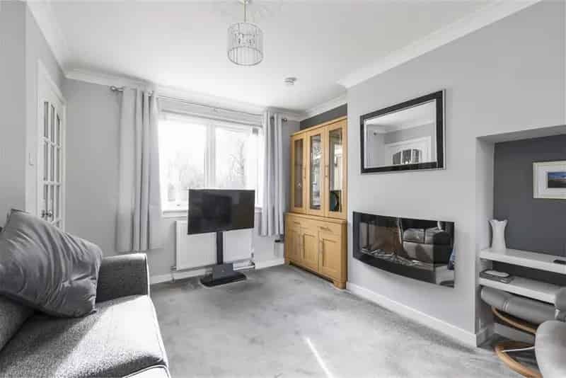 2 Bed House Terraced with 1 Reception Room and Garage