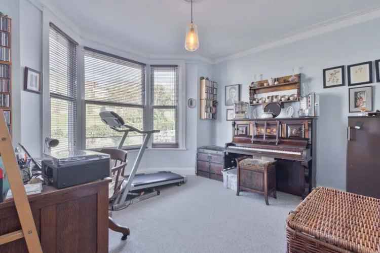5 Bedroom Semi Detached House for Sale Sandgate Kent