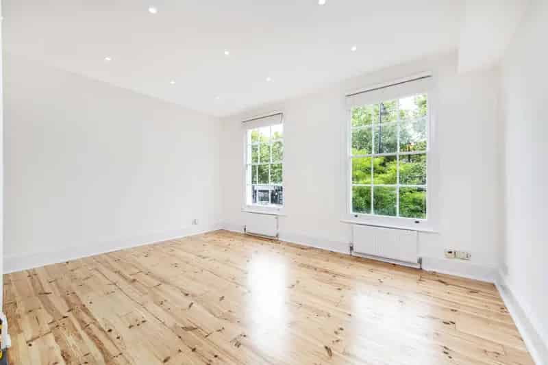 3 Bedroom Maisonette Apartment to Rent in Dalston