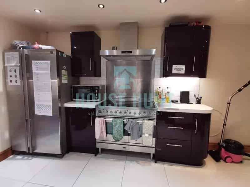 6 Bedroom Terraced House for Sale - Excellent Investment Opportunity