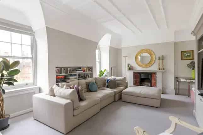Duplex for Sale in Egerton Gardens London SW3