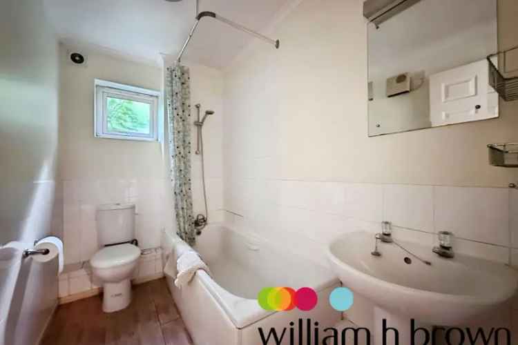 2 Bedroom Flat with Allocated Parking Near Public Transport