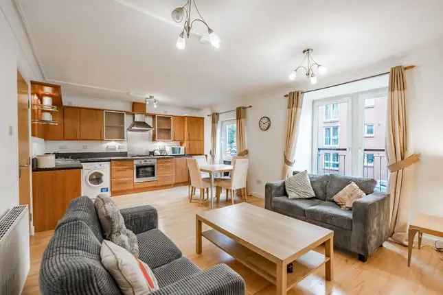 2 Bedroom Flat for Sale in Glasgow's West End