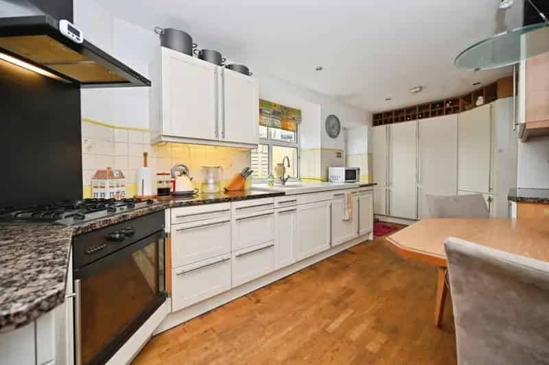 3 Bedroom House For Sale in Rawdon