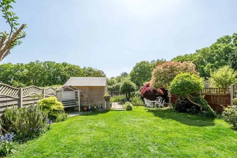 Four Bedroom Detached House Near Crews Hill