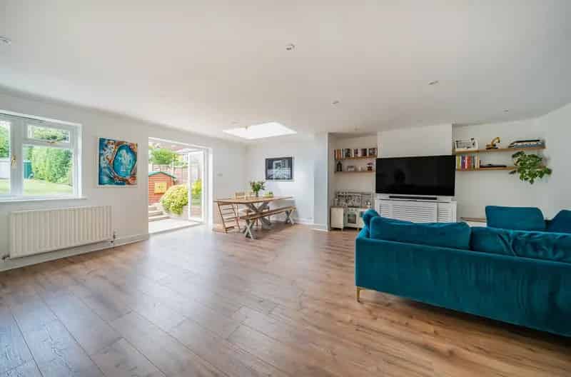 4 Bedroom Semi-detached house