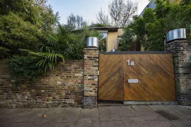 Detached House for Sale in Hillmarton Conservation Area London N7